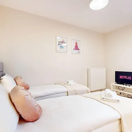 Softspace Mokotow Free Parking ワルシャワ